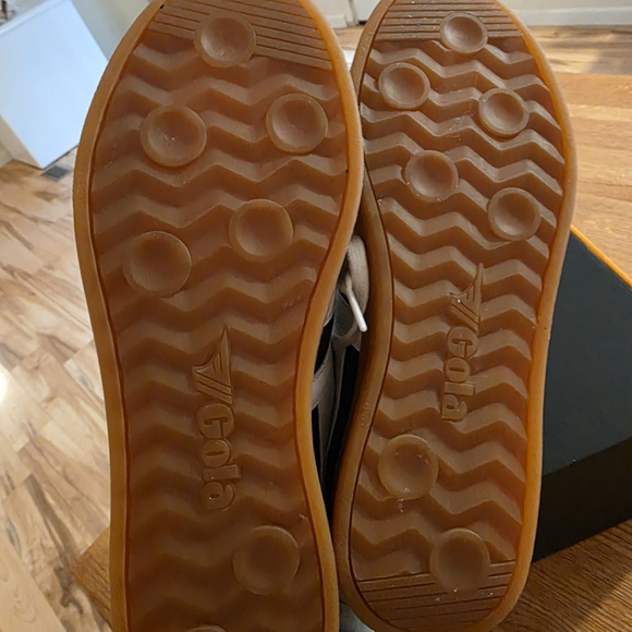 Gola Womens Black and White Sneakers - Picture 7 of 7